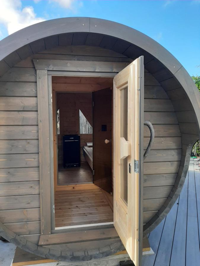 Landhotel Ostseetraum & Fewo Rostock Eksteriør billede